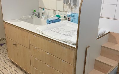 Neue Wickelkommoden am Standort West und Erlebnishaus